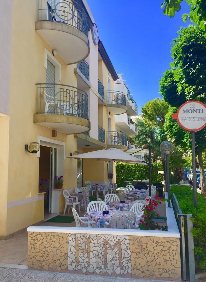 Hotel Monti Riccione Luaran gambar